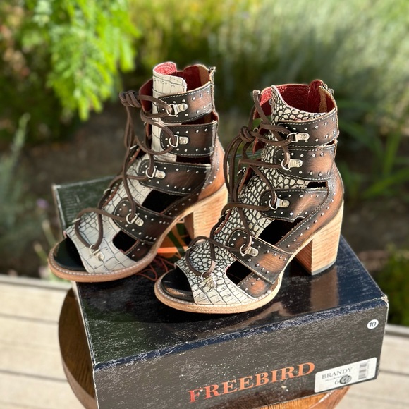 Freebird Brandy Black & White Croco Sandals NIB 6 Brand New - Picture 4 of 10